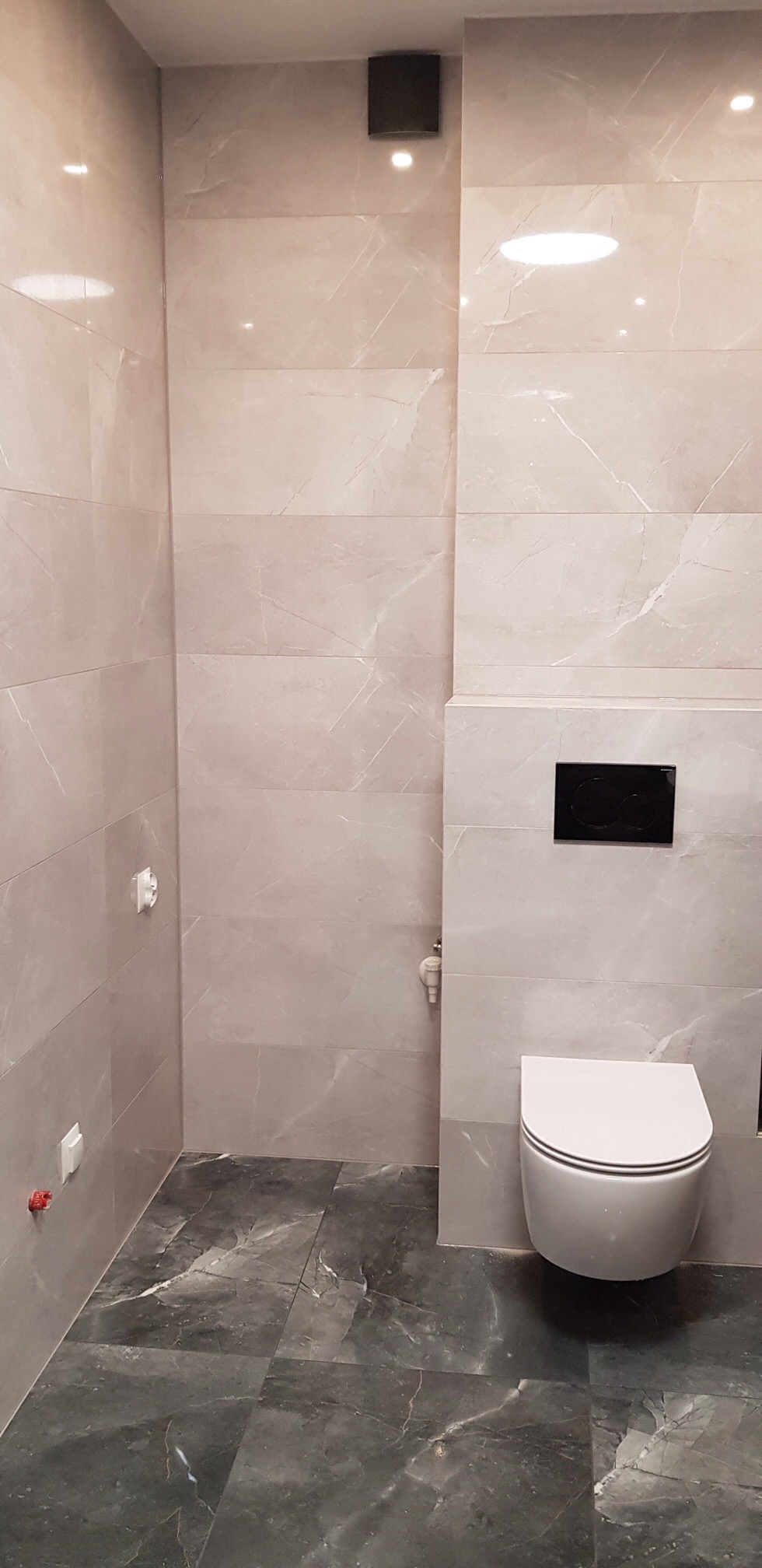 Montaż WC